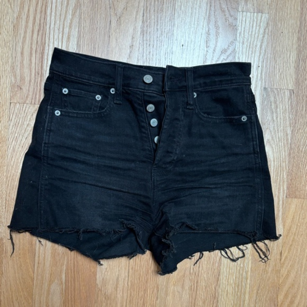 SALE 2️⃣ for $15! 👯‍♀️ GAP Sky High 3” Cheeky Short / Black 25 Petite